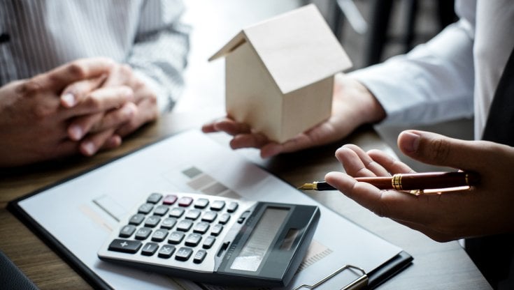 Caro mutui: gli aumenti a tasso variabile e fisso